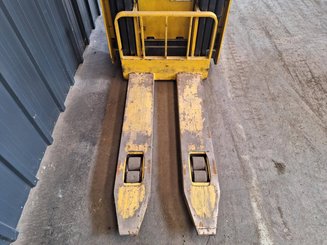 Hochhubwagen Yale MS12X