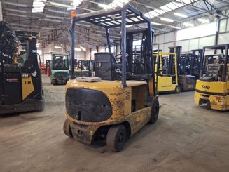 4-Rad Gabelstapler Caterpillar EP25K-PAC