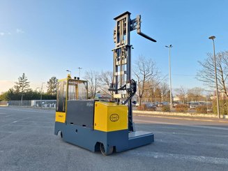 Mehrwege-Seitenstapler Combilift ESL3545