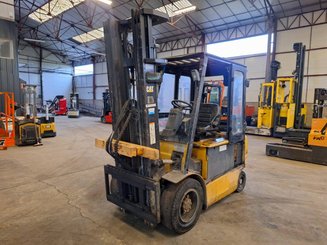 4-Rad Gabelstapler Caterpillar EP30K