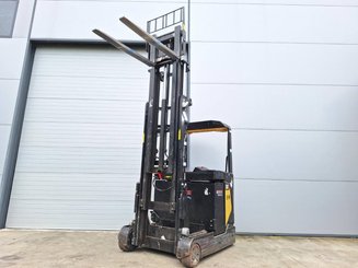 Schubmaststapler Caterpillar NR16N2