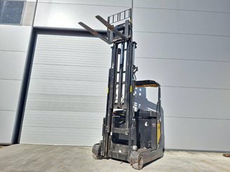 Schubmaststapler Caterpillar NR16N2