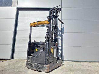 Schubmaststapler Caterpillar NR16N2