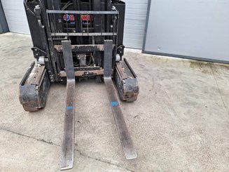 Schubmaststapler Caterpillar NR16N2