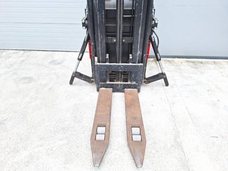 Hochhubwagen Fahrerstand Caterpillar NSR20N
