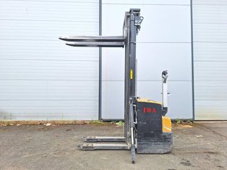 Hochhubwagen mit Deichsel Caterpillar NSP16N2