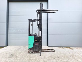 Hochhubwagen Fahrerstand Caterpillar NSR20N