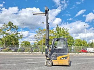 3-Rad Gabelstapler Caterpillar EP16NT