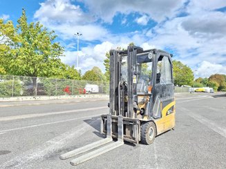 3-Rad Gabelstapler Caterpillar EP16NT