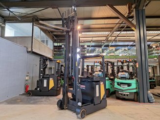 Schubmaststapler Caterpillar NR16N2