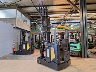 Schubmaststapler Caterpillar NR16N2