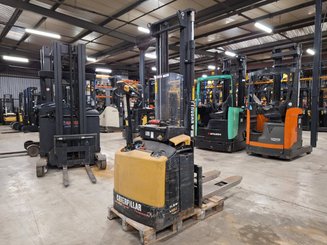 Hochhubwagen mit Deichsel Caterpillar NSP16N