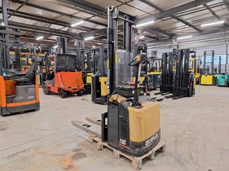 Hochhubwagen mit Deichsel Caterpillar NSP16N