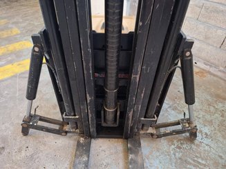 Hochhubwagen mit Deichsel Caterpillar NSP16N2 - 13