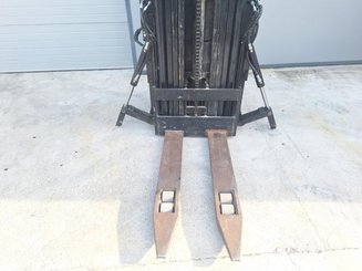 Hochhubwagen Fahrerstand Caterpillar NSR16N