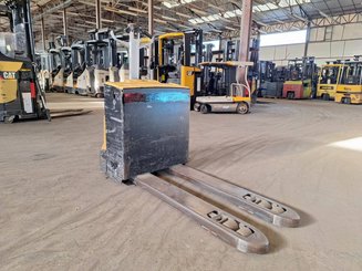 Niederhubwagen mit Deichsel Caterpillar NPP20N
