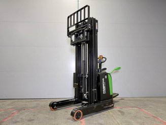 Gabelhochhubwagen mit klappbarer Plattform Hangcha CQDB16-AC2S-I