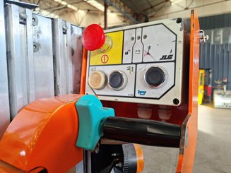 Senkrechtlift JLG TOUCAN DUO