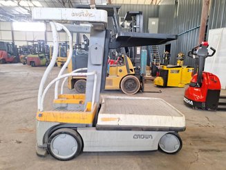 Senkrechtlift Crown WAVE50-84