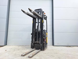 Hochhubwagen Fahrerstand Caterpillar NSR20N