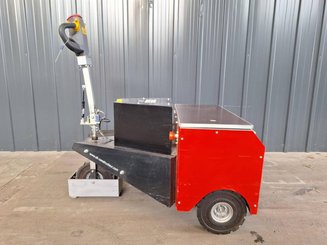 Schlepper STI PTA2A