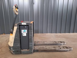 Niederhubwagen mit Deichsel Crown WP3080