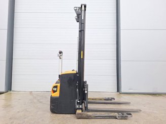 Mitgänger-Spreizenstapler Caterpillar NSP16N2S - 1