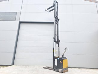 Hochhubwagen mit Deichsel Caterpillar NSV16Ni