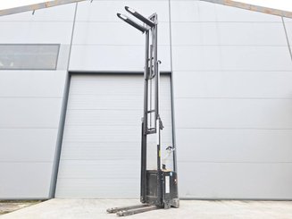 Hochhubwagen mit Deichsel Caterpillar NSV16Ni
