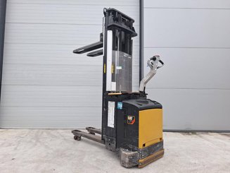 Hochhubwagen mit Deichsel Caterpillar NSV16Ni