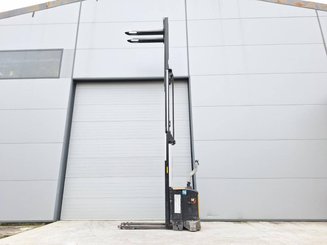 Hochhubwagen mit Deichsel Caterpillar NSV16Ni