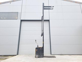 Hochhubwagen mit Deichsel Caterpillar NSV16Ni
