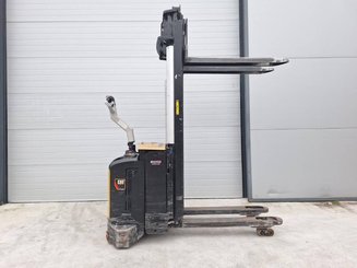 Hochhubwagen mit Deichsel Caterpillar NSV16Ni