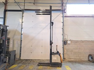 Gabelhochhubwagen mit klappbarer Plattform Crown ET4000-1.4