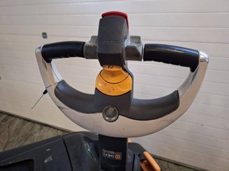 Gabelhochhubwagen mit klappbarer Plattform Crown ET4000-1.4