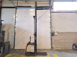 Gabelhochhubwagen mit klappbarer Plattform Crown ET4000-1.4