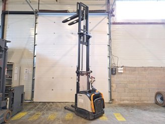 Gabelhochhubwagen mit klappbarer Plattform Crown ET4000-1.4
