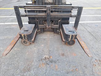 Mehrwege-Schubmaststapler Caterpillar NRM20K