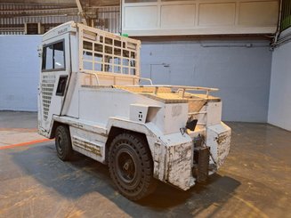 Schlepper Charlatte T135 - 5