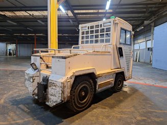 Schlepper Charlatte T135 - 3