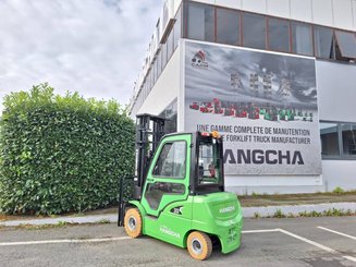 4-Rad Gabelstapler Hangcha XC30i
