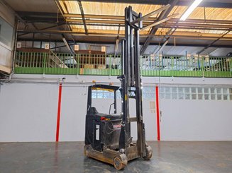 Schubmaststapler Caterpillar NR16N2