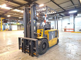 4-Rad Gabelstapler Caterpillar EP30K-PAC