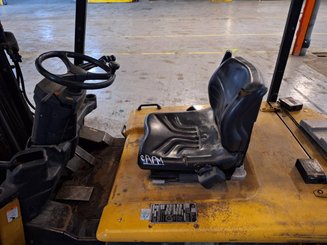 4-Rad Gabelstapler Caterpillar EP30K-PAC