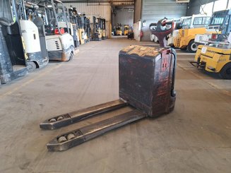 Niederhubwagen mit Deichsel Fenwick T18