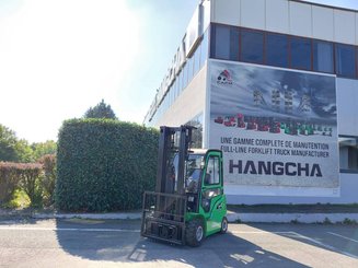 4-Rad Gabelstapler Hangcha XC25i