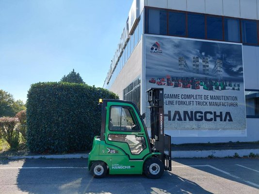 4-Rad Gabelstapler Hangcha XC25i - 1