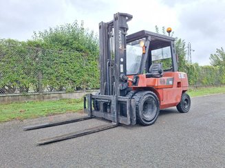 4-Rad Gabelstapler Nissan F04D40Q - 1