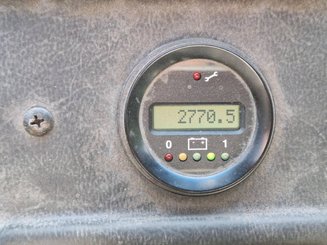 Schlepper Charlatte TE225
