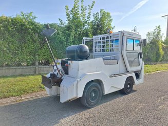 Schlepper Charlatte TE225